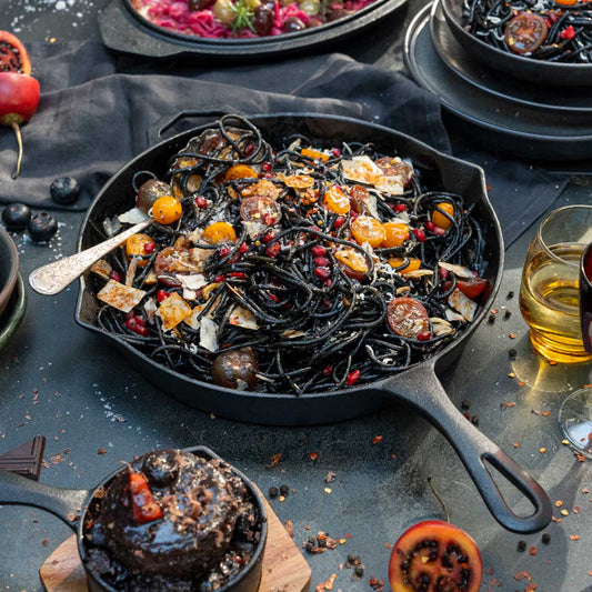 BLACK INK SPAGHETTI WITH GARLIC, CHILLI & TOMATOES